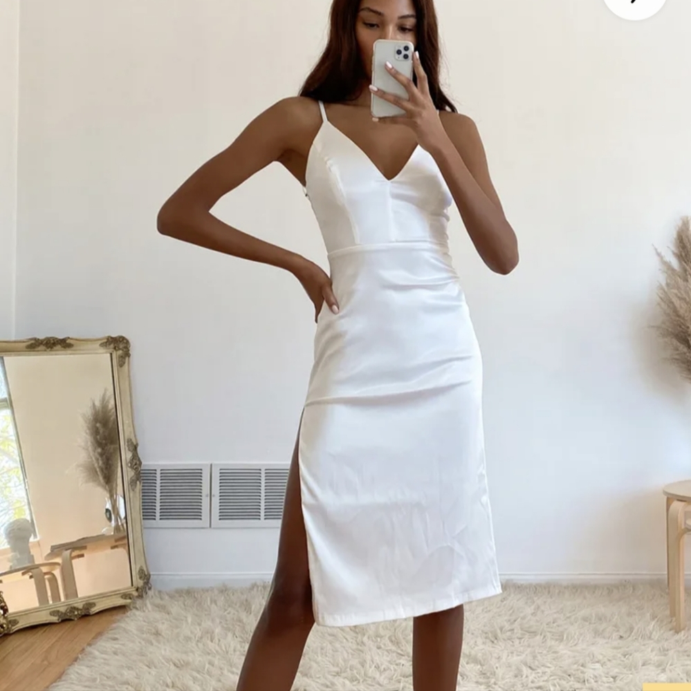 Like New Lulu's Stunning Sight White Embroidered Lace Satin Midi Dress